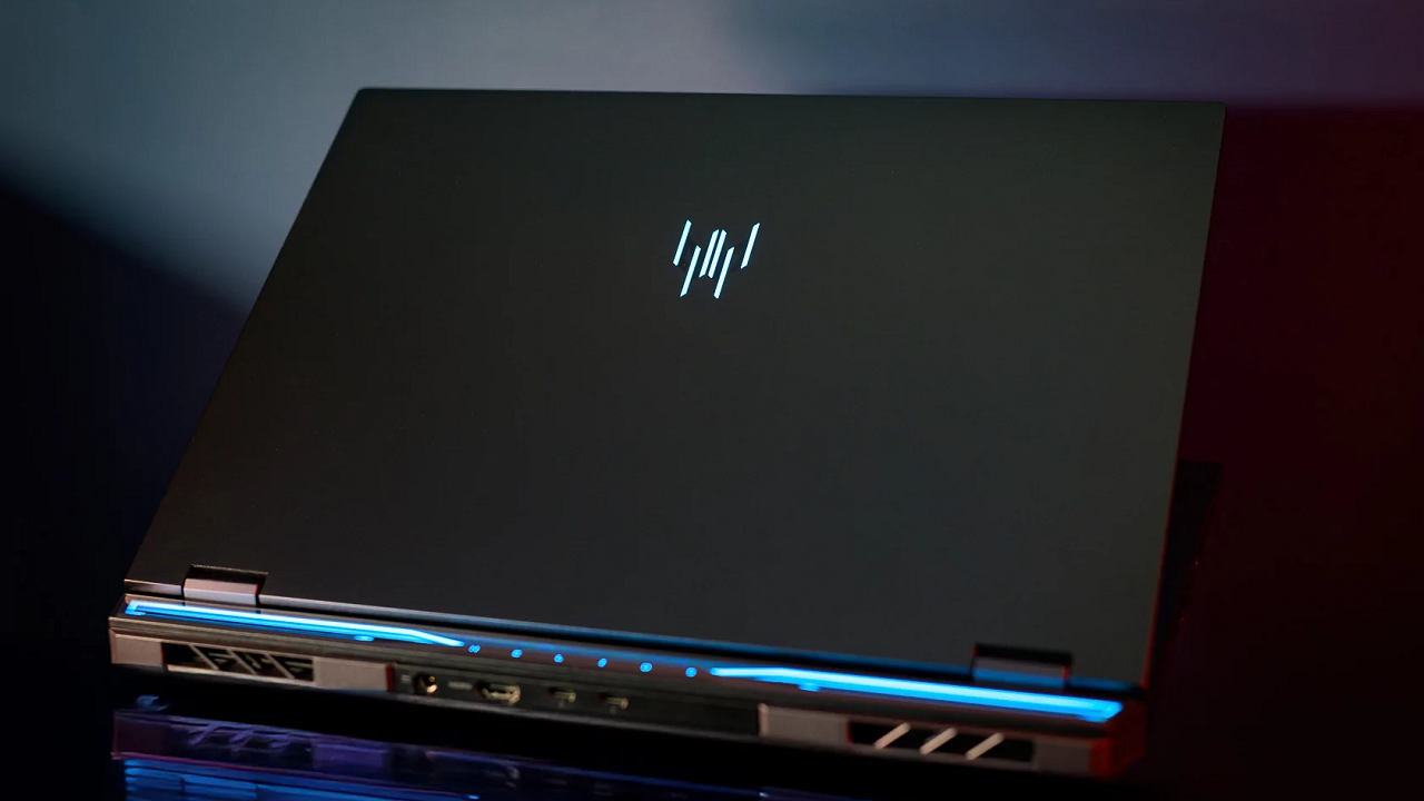 RTX 4090 и 64 ГБ ОЗУ: обзор ноутбука Acer Predator Helios 18, который мощнее большинства десктопов